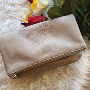 🌺SNAKE expandable clutch♥️